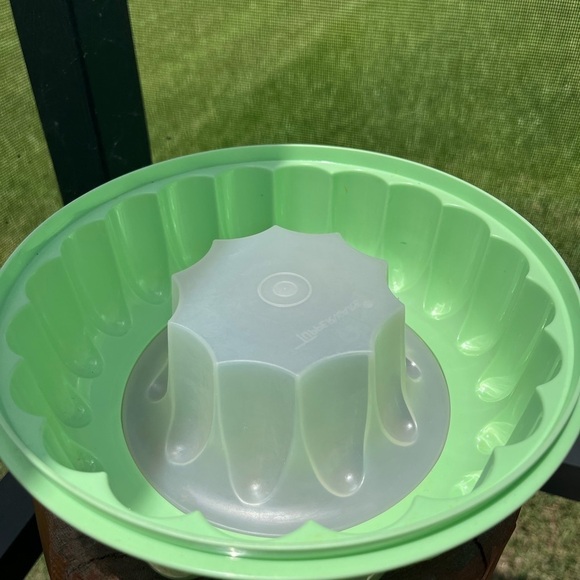 Tupperware Jello Ice Cream Fluted Mold VTG - Picture 4 of 7